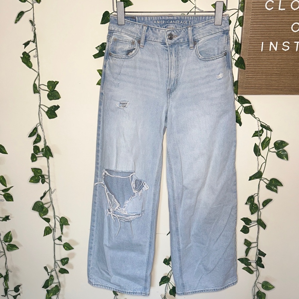 American Eagle Strigid Distressed Super High Rise Baggy Wide Leg Ankle Jeans